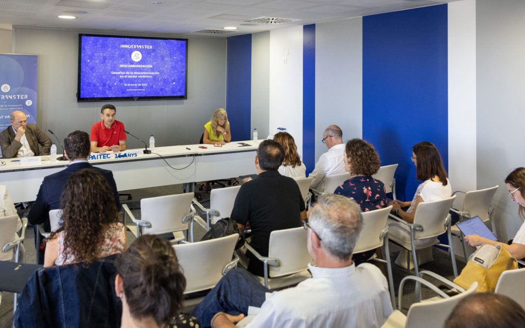 Grupos de investigación y empresas de la Comunitat Valenciana reflexionan sobre los desafíos de la descarbonización en la industria cerámica en Innotransfer