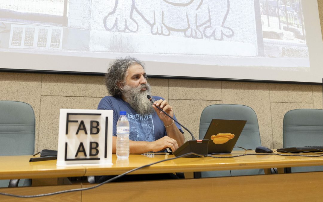 David Cuartielles, cofundador de Arduino, destaca la relevancia del código abierto en el Tardeo Tecnológico de Espaitec