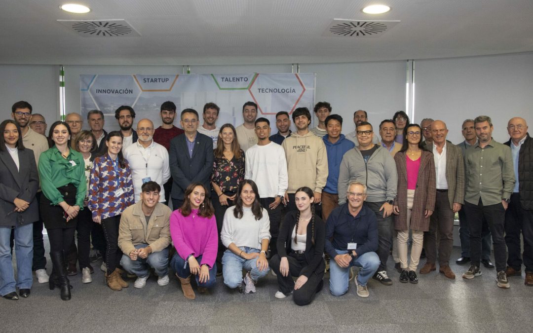 Cerca de 40 personas participan en la 8ª edición de UJIStartup