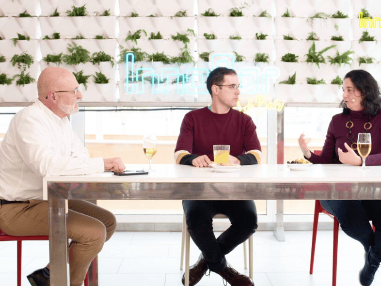 Juan Antonio Bertolín, Carlos Doñate y Gladys Mínguez durante la grabación del episodio de nanopartículas de InnoBar con B de Bar