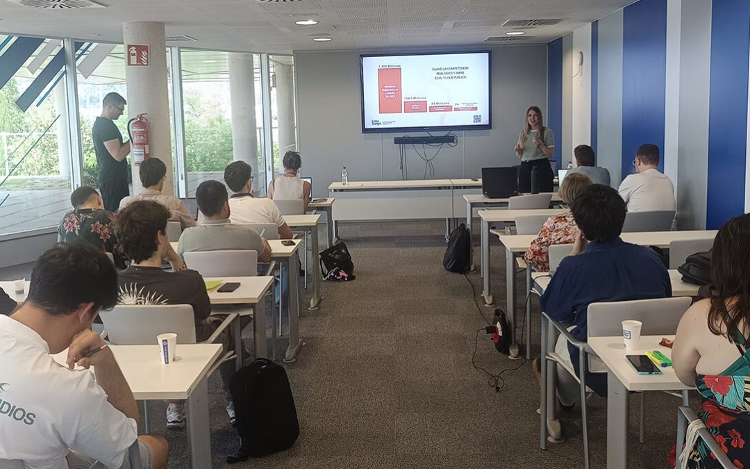 El Club Emprendedor UJI realiza un taller para generar oportunidades de negocio en LinkedIn