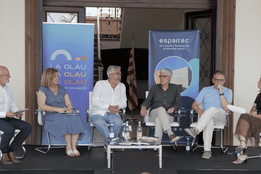 Expertos y expertas debaten sobre turismo sostenible en La Clau... de la Innovació organizada por Espaitec en Benicàssim
