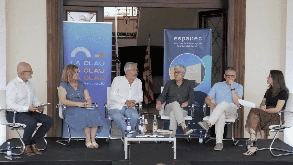 Expertos y expertas debaten sobre turismo sostenible en La Clau... de la Innovació organizada por Espaitec en Benicàssim