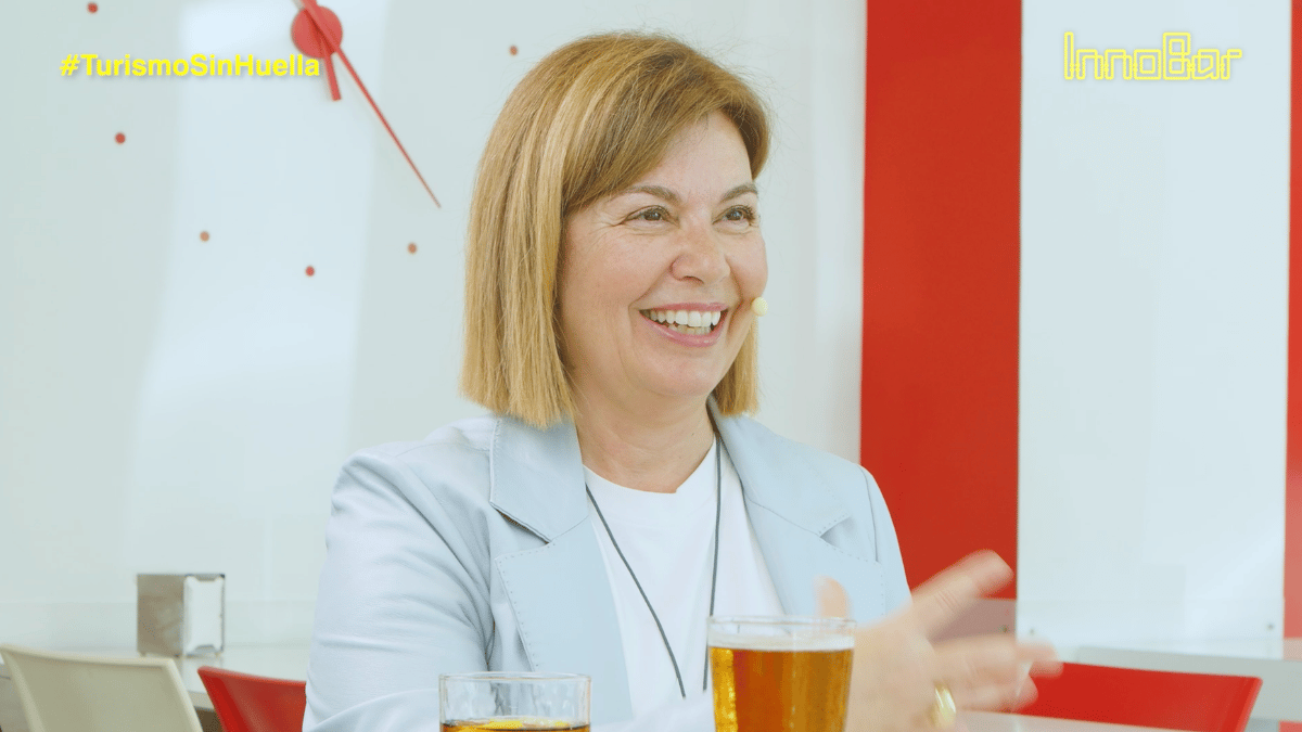 Rosa María Rodríguez participa en el episodio Viajando sin dejar huella sobre turismo sostenible en el podcast InnoBar con B de Bar