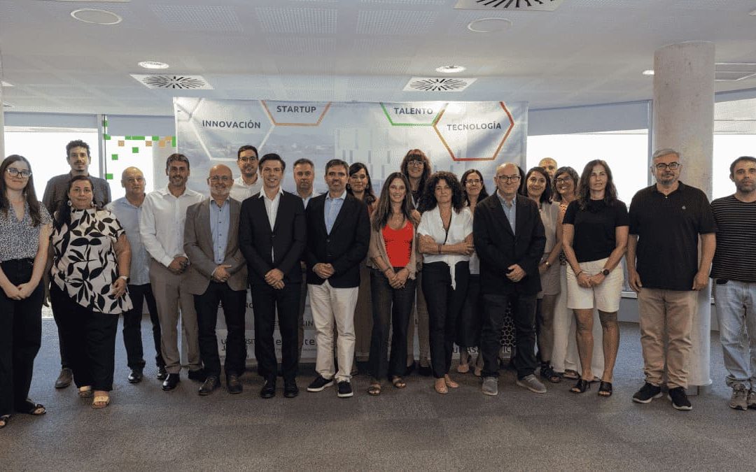 El secretario autonómico de Innovación y el director general de Ciencia e Investigación visitan la UJI para conocer su labor de transferencia de conocimiento